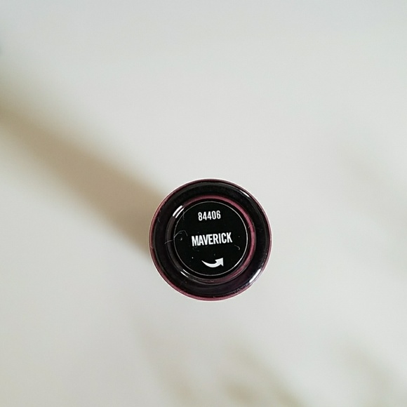 ๐ฅSEE NEW LISTING๐ฅ Cosmetic Case w/ Free Gloss - Picture 3 of 9